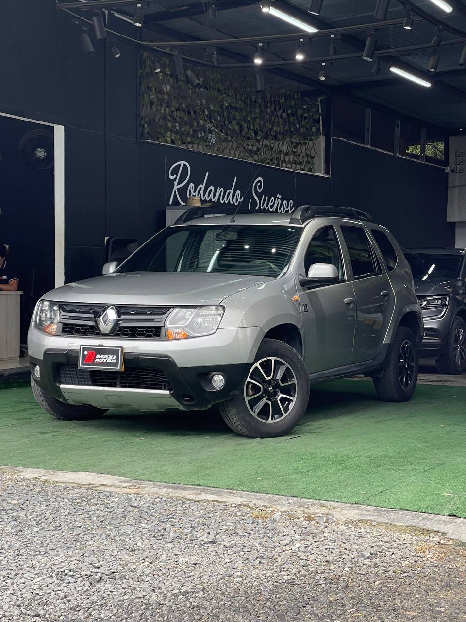 RENAULT DUSTER DYNAMIQUE 1.6 MT 4X2