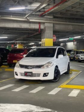 NISSAN TIIDA PREMIER HB MT