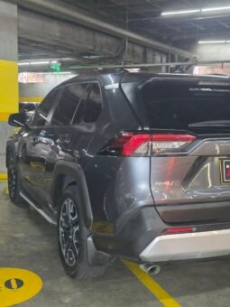 
										TOYOTA RAV4 IMPERIAL 2.4L AT 4×4 full									