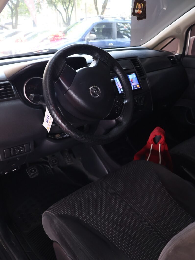 
								NISSAN TIIDA PREMIER HB MT full									