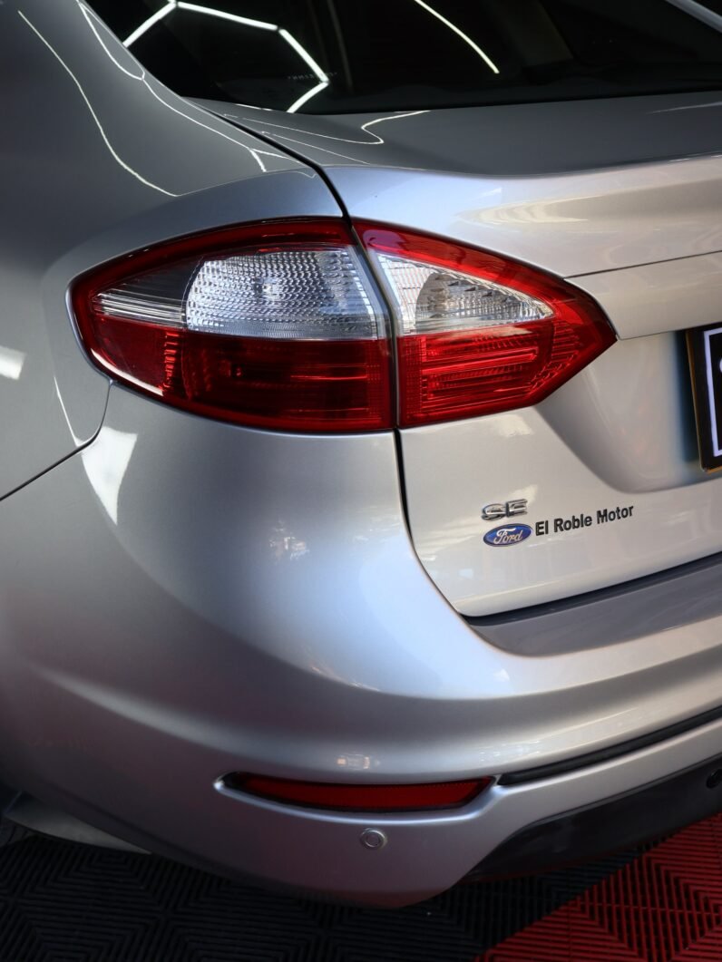 
								FORD  FIESTA SE 1.6L AT SEDAN full									