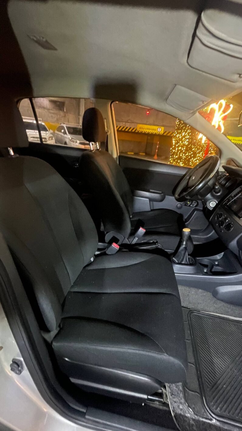 
								NISSAN TIIDA SEDAN MIIO MT 1.8L full									