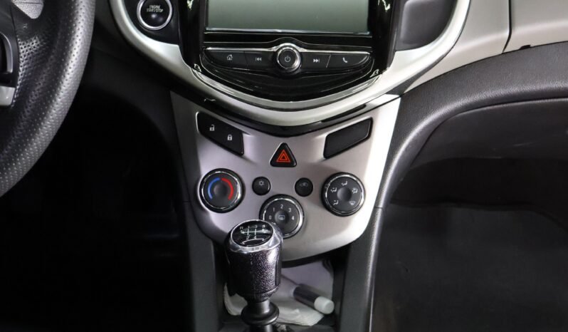 
								CHEVROLET SONIC LT HB MT 1.6 full									