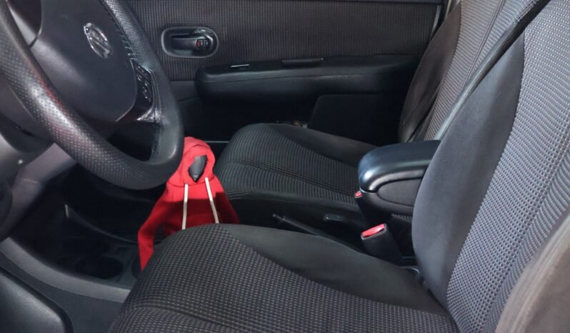 
								NISSAN TIIDA PREMIER HB MT full									