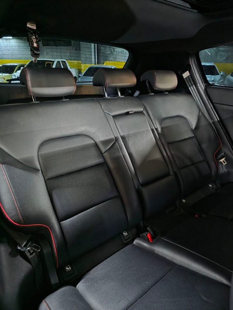 
								KIA  SPORTAGE GT LINE 2.0 AT full									