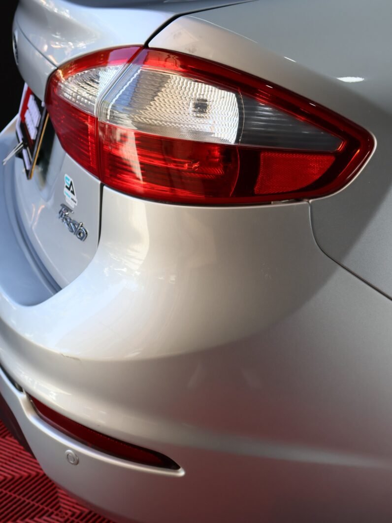 
								FORD  FIESTA SE 1.6L AT SEDAN full									