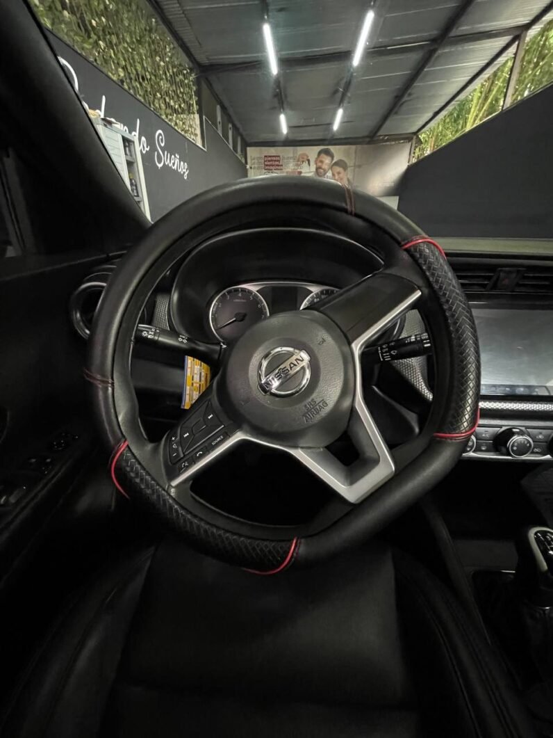 
								NISSAN KICKS SENSE 1.6L MT full									