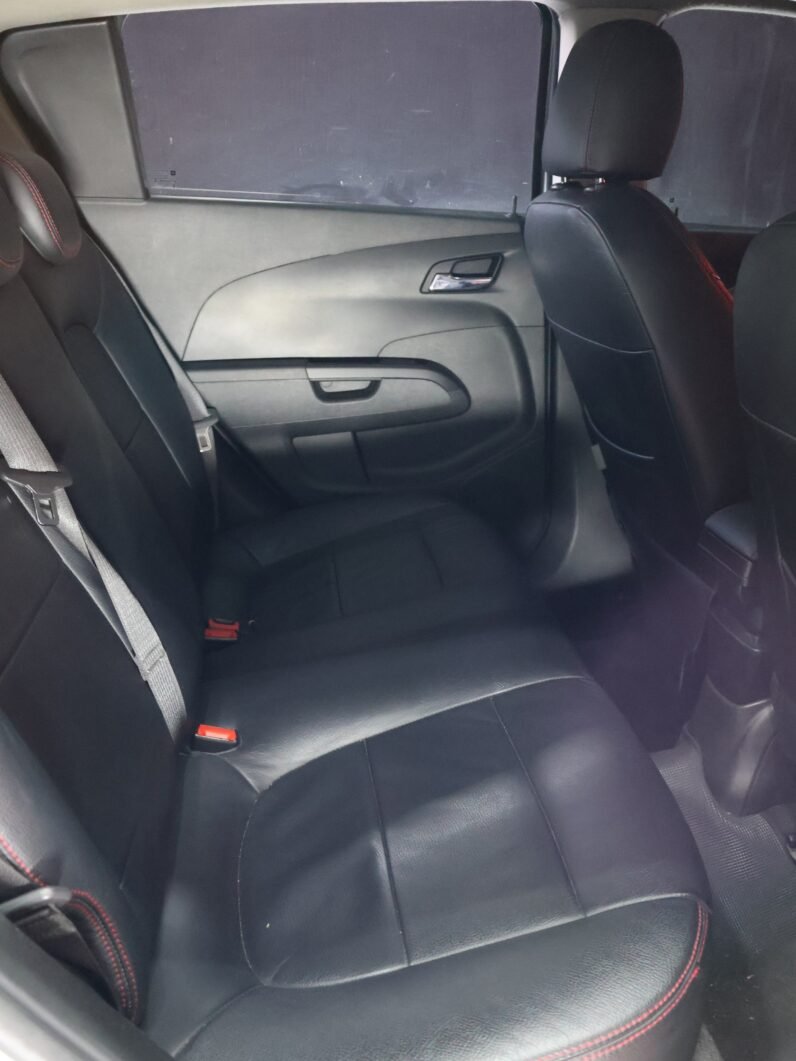 
								CHEVROLET SONIC LT HB MT 1.6 full									