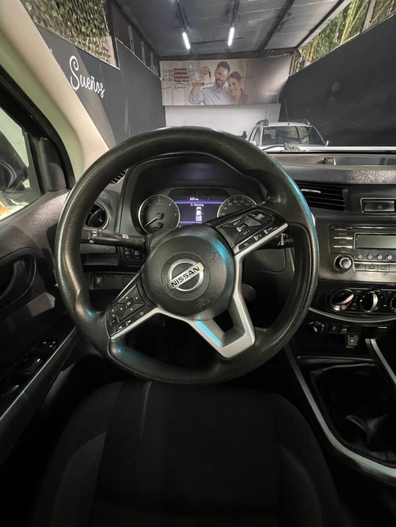 
								NISSAN FRONTIER NP300 2.5 DIESEL  MT 4X4 full									