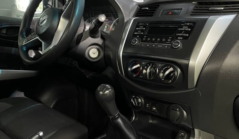 
								NISSAN FRONTIER NP300 2.5 DIESEL  MT 4X4 full									