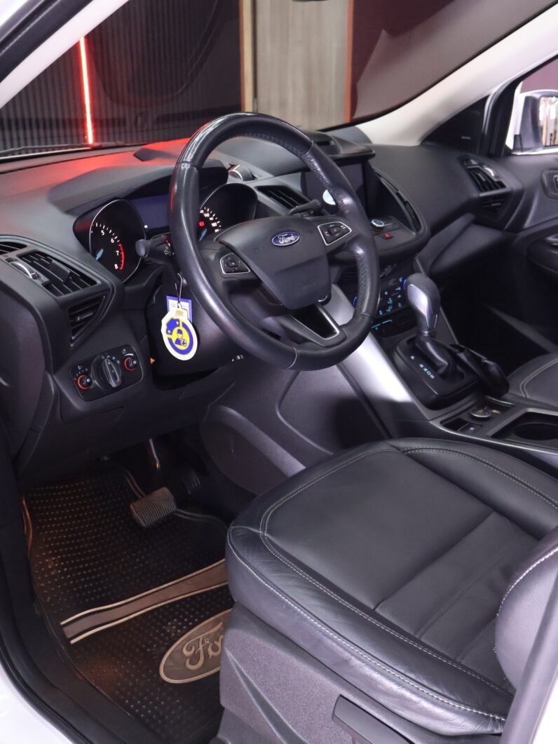 
								FORD ESCAPE SE 2.0L AT 4×2 full									