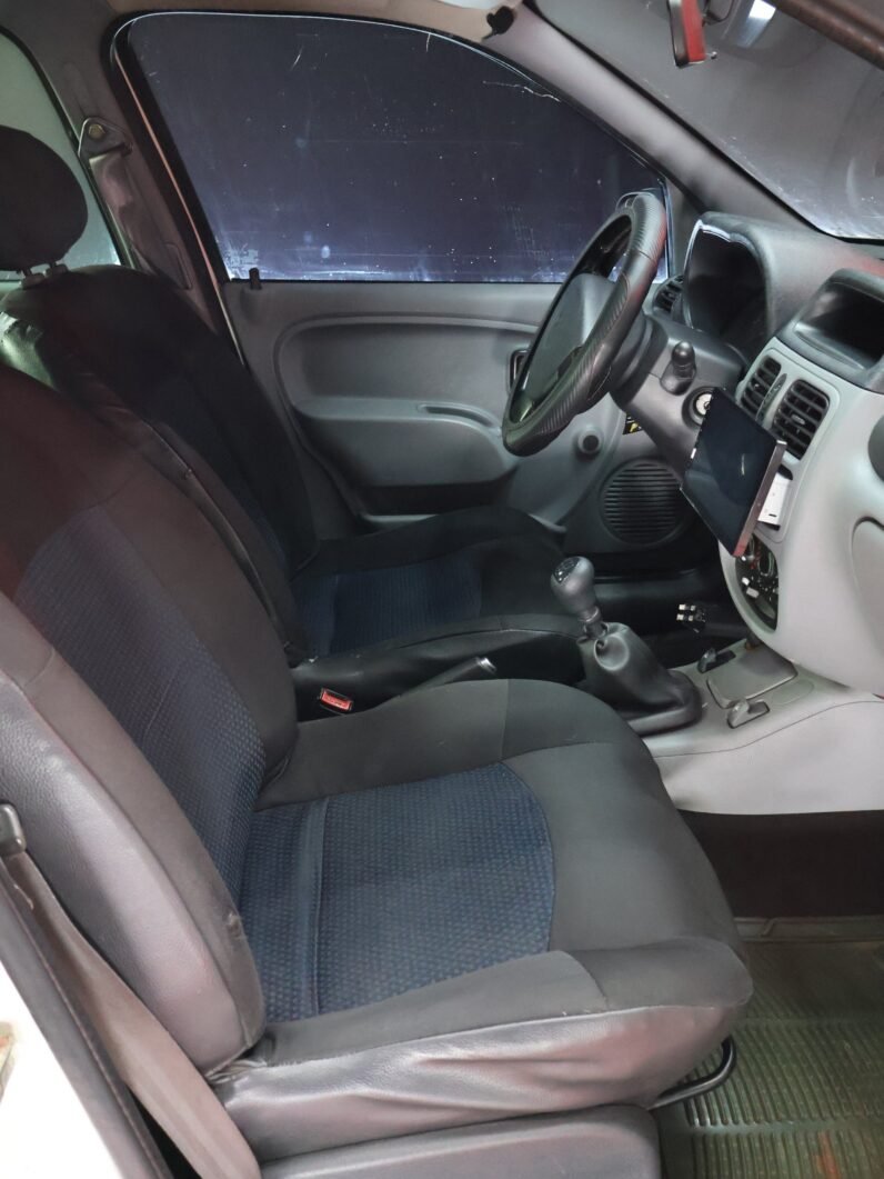 
								RENAULT CLIO CAMPUS 1.2 MT full									