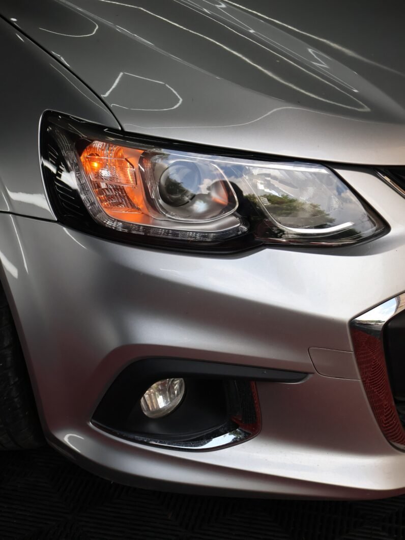 
								CHEVROLET SONIC LT HB MT 1.6 full									