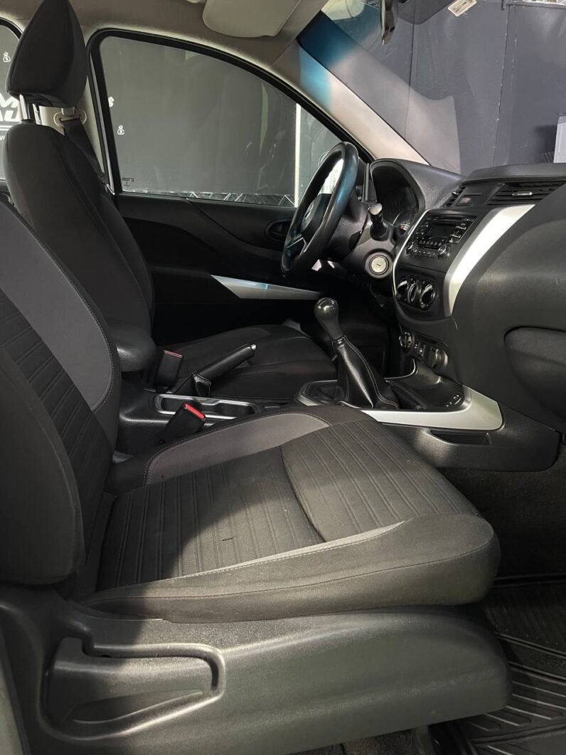 
								NISSAN FRONTIER NP300 2.5 DIESEL  MT 4X4 full									