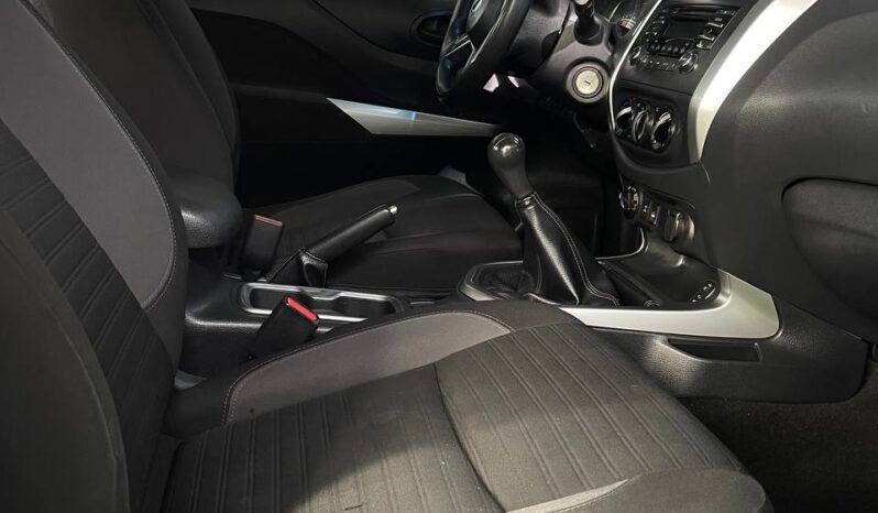 
								NISSAN FRONTIER NP300 2.5 DIESEL  MT 4X4 full									