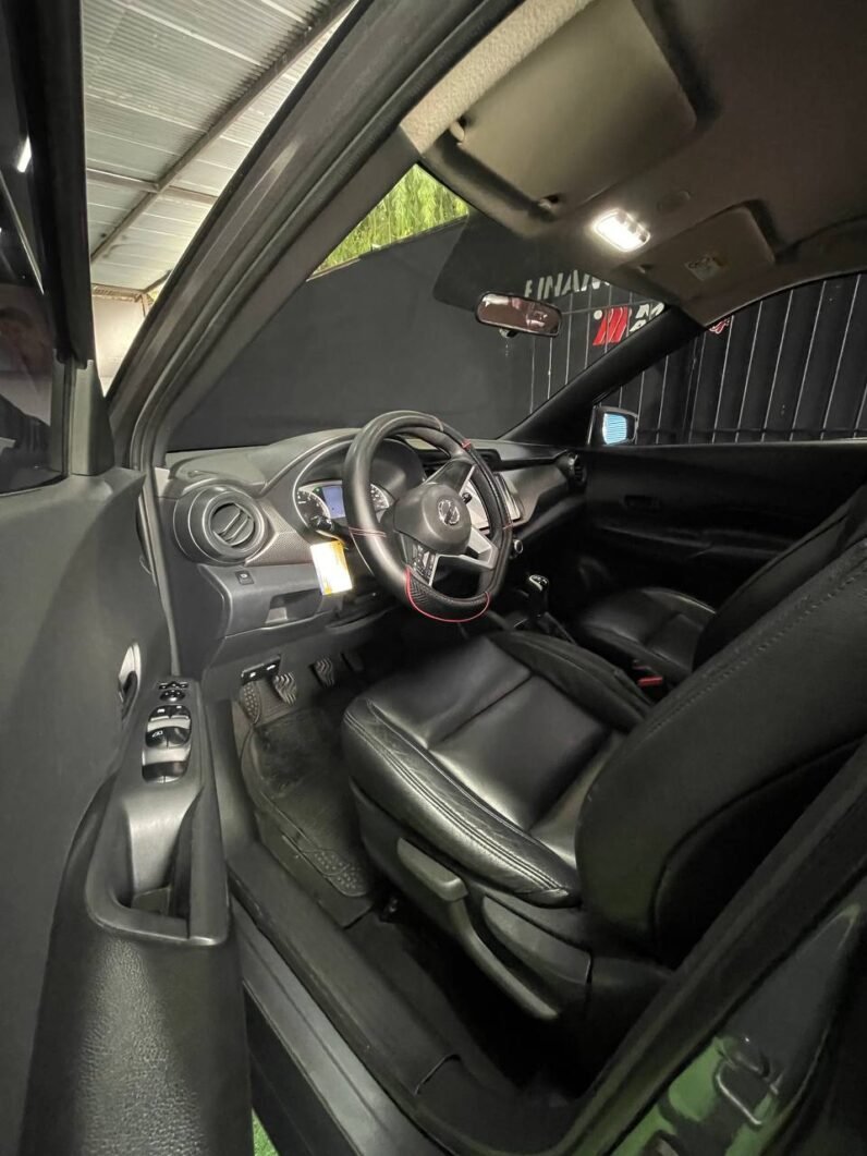 
								NISSAN KICKS SENSE 1.6L MT full									