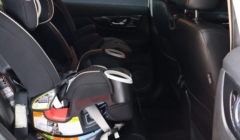 
								NISSAN X-TRAIL 2.5 AT 4X4 EXCLUSIVE 7PTOS full									