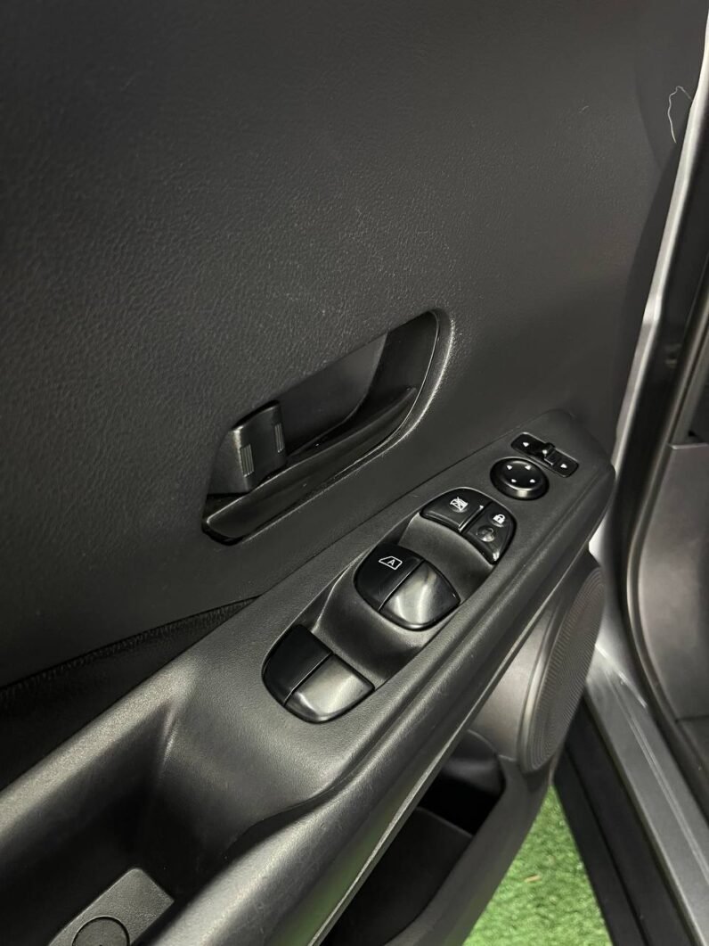 
								NISSAN KICKS SENSE 1.6L MT full									