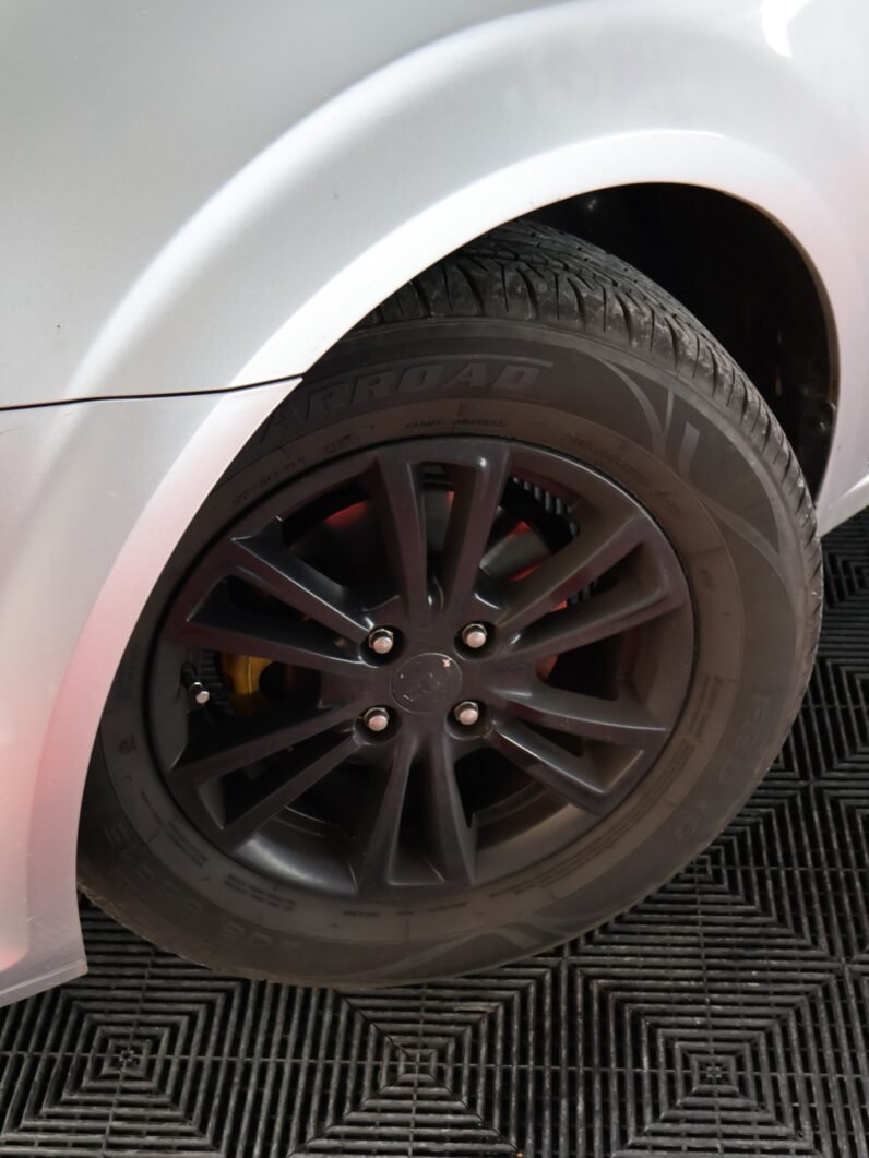 
								CHEVROLET SONIC LT HB MT 1.6 full									