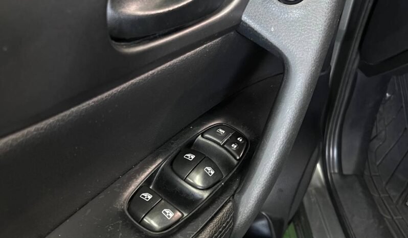 
								NISSAN QASHQAI SENSE AT 2.0LT 4*2 full									