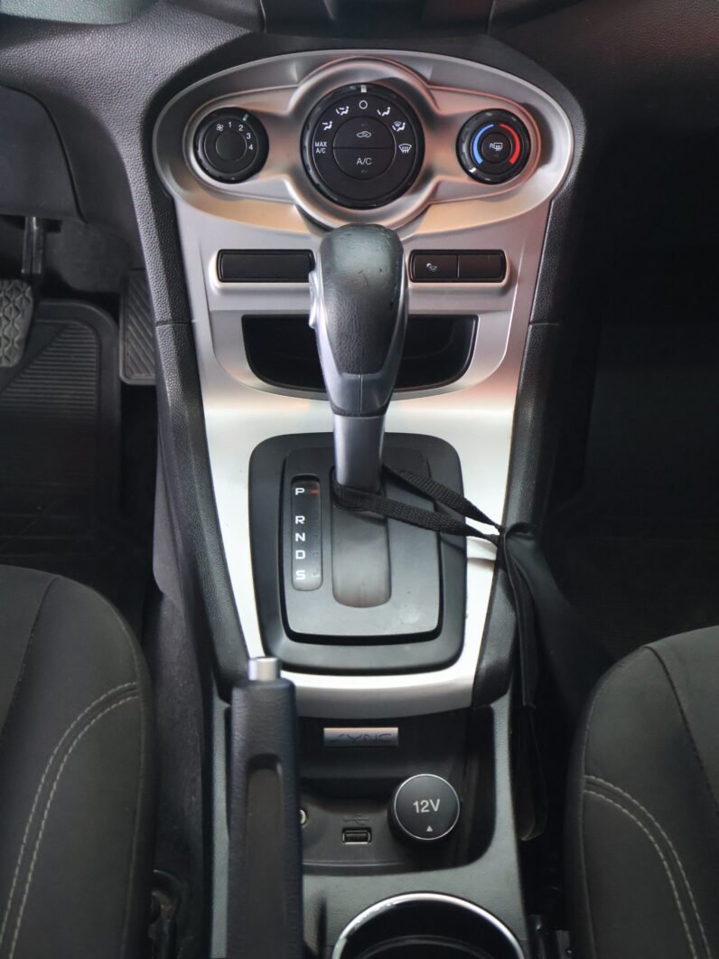 
								FORD  FIESTA SE 1.6L AT SEDAN full									