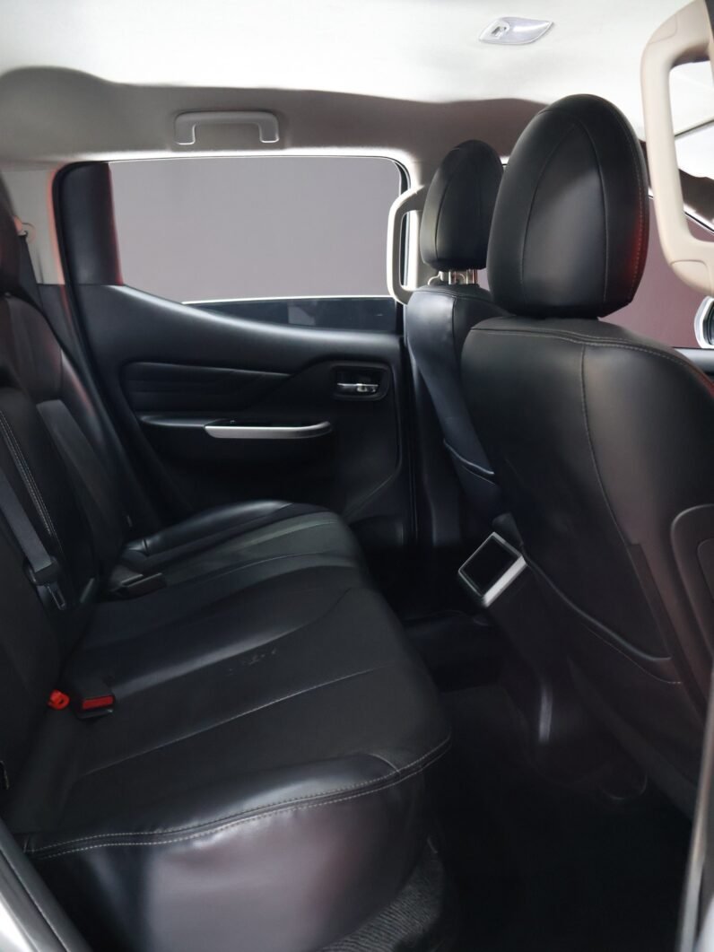 
								MITSUBISHI L 200 TRITON DIESEL AUT 4X4 full									