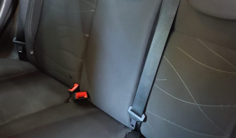 
								FORD  FIESTA SE 1.6L AT SEDAN full									