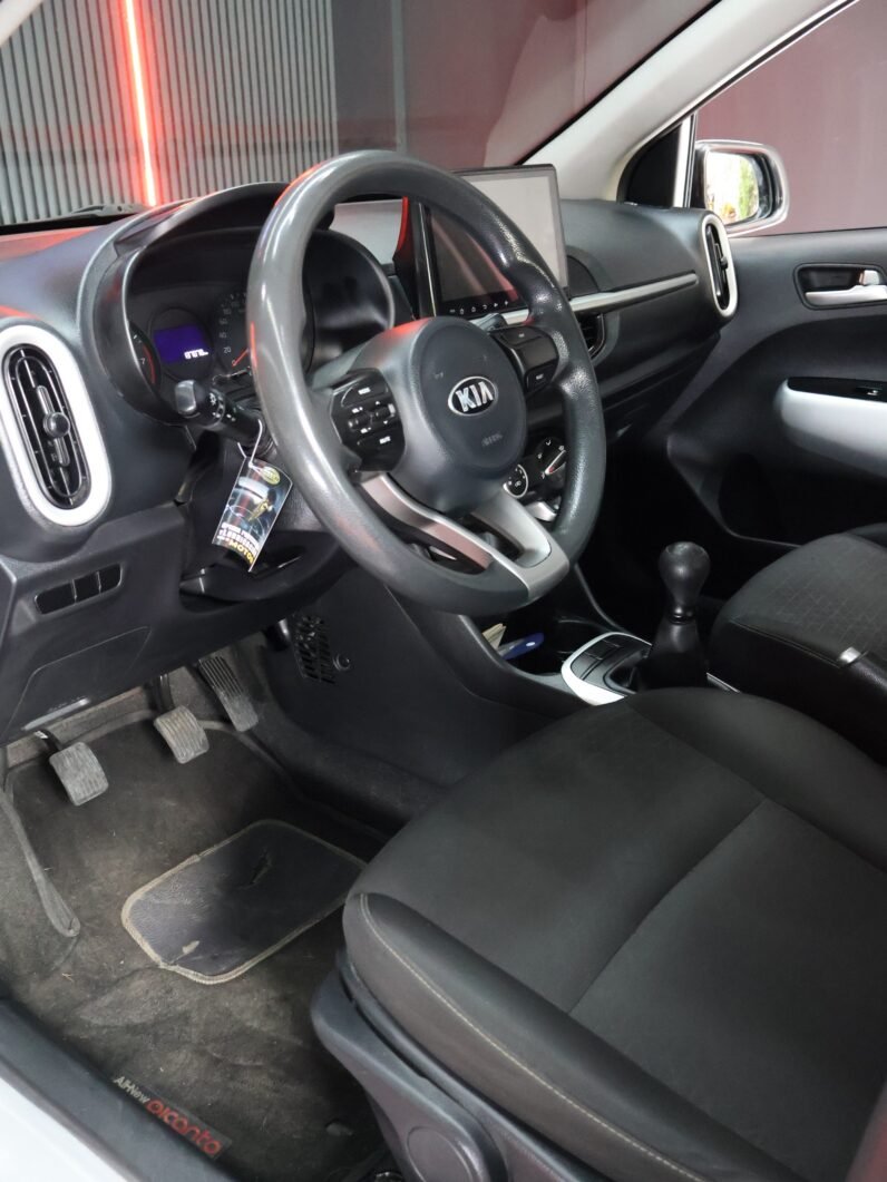 
								KIA PICANTO VIBRANT MT 1.250 full									