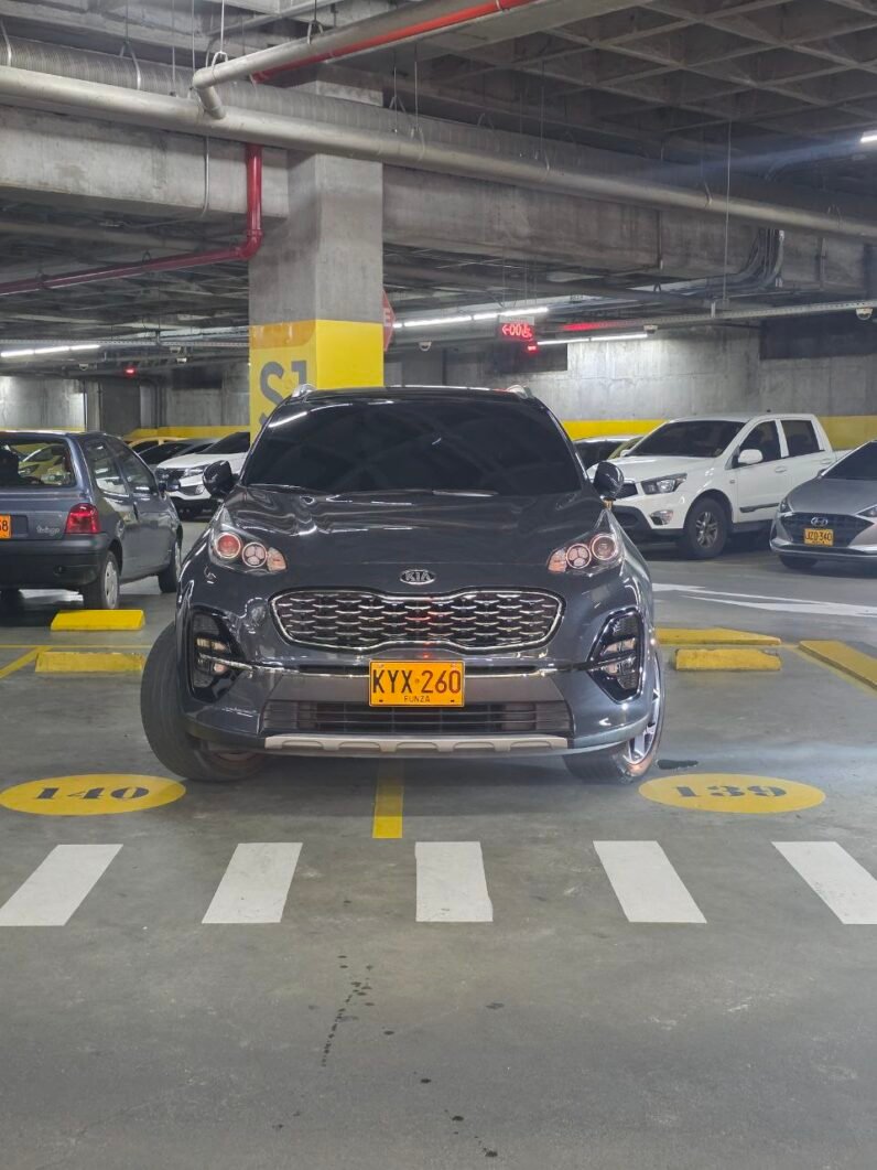 
								KIA  SPORTAGE GT LINE 2.0 AT full									