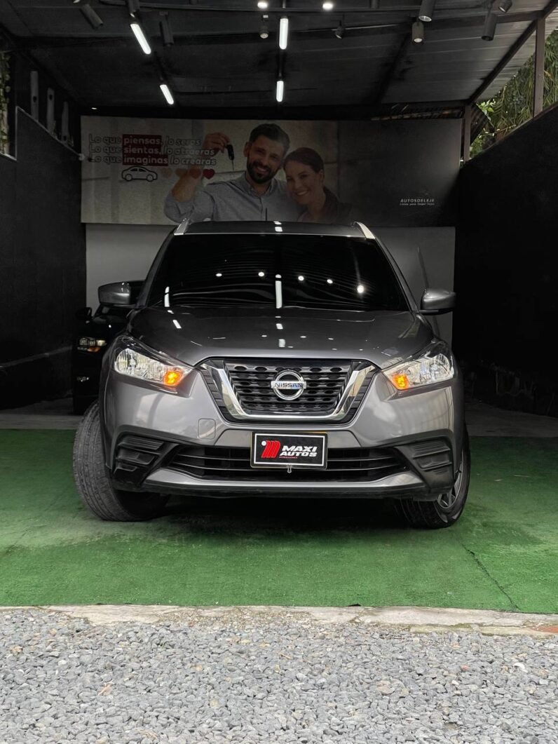 
								NISSAN KICKS SENSE 1.6L MT full									