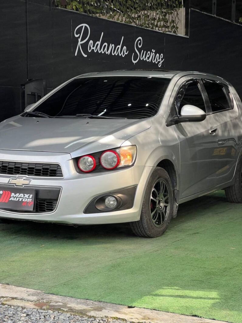 
								CHEVROLET SONIC LT HB MT 1.6 full									