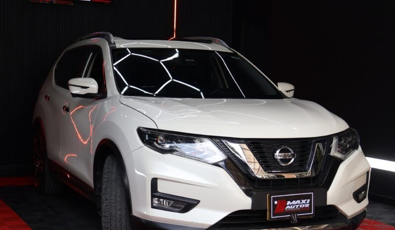 
								NISSAN X-TRAIL 2.5 AT 4X4 EXCLUSIVE 7PTOS full									