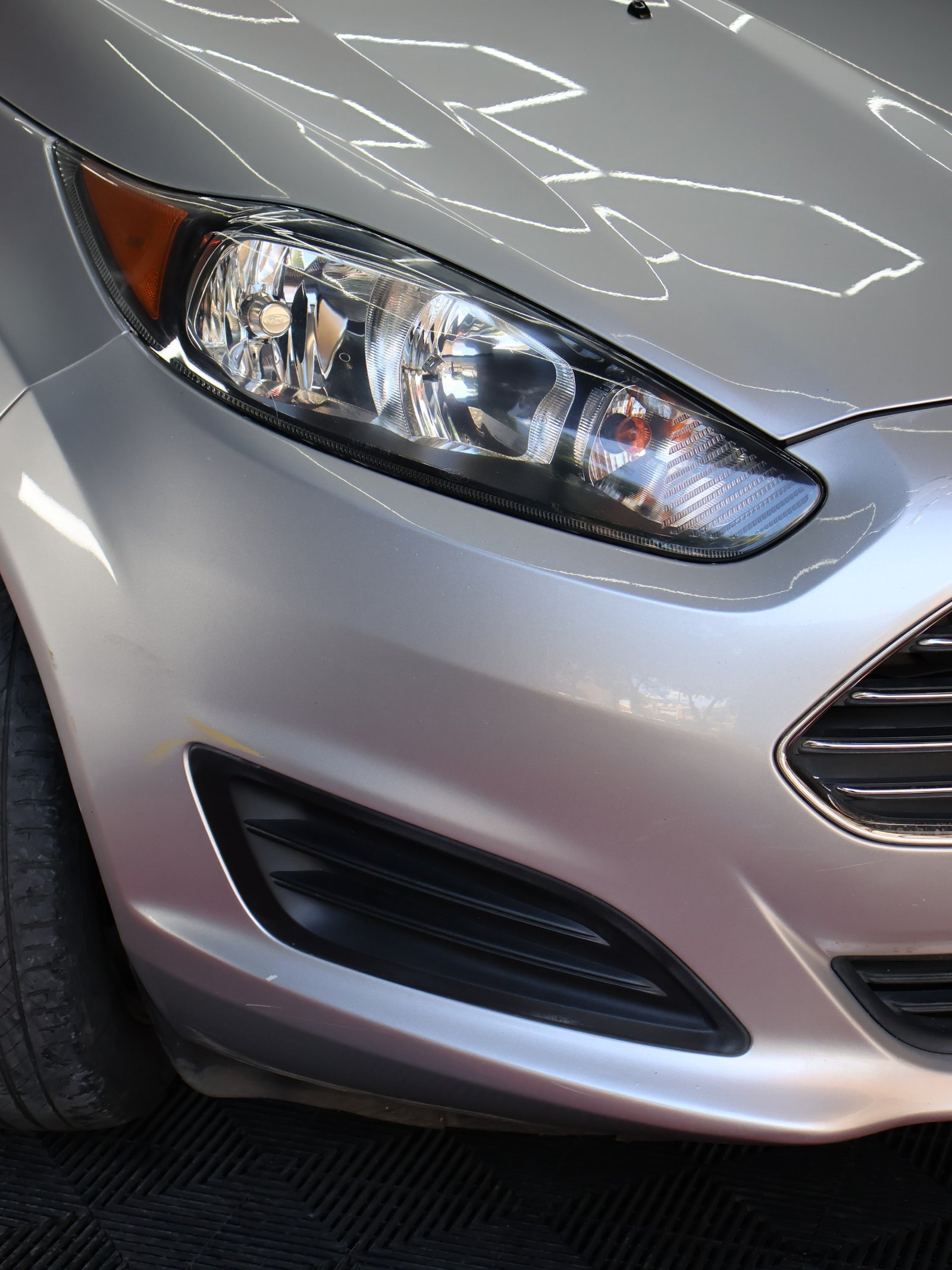 FORD  FIESTA SE 1.6L AT SEDAN