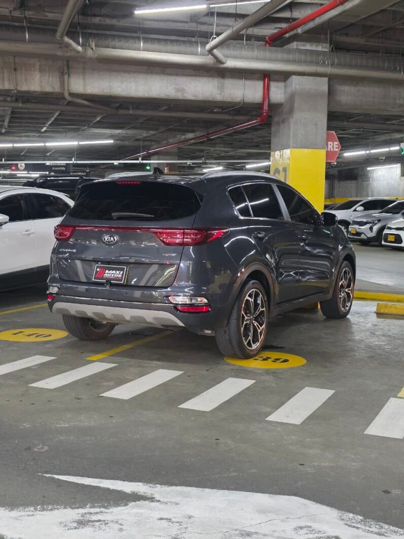 
								KIA  SPORTAGE GT LINE 2.0 AT full									