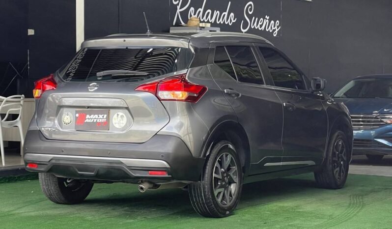 
								NISSAN KICKS SENSE 1.6L MT full									