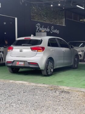 KIA RIO VIBRANT 1.4 AT HB