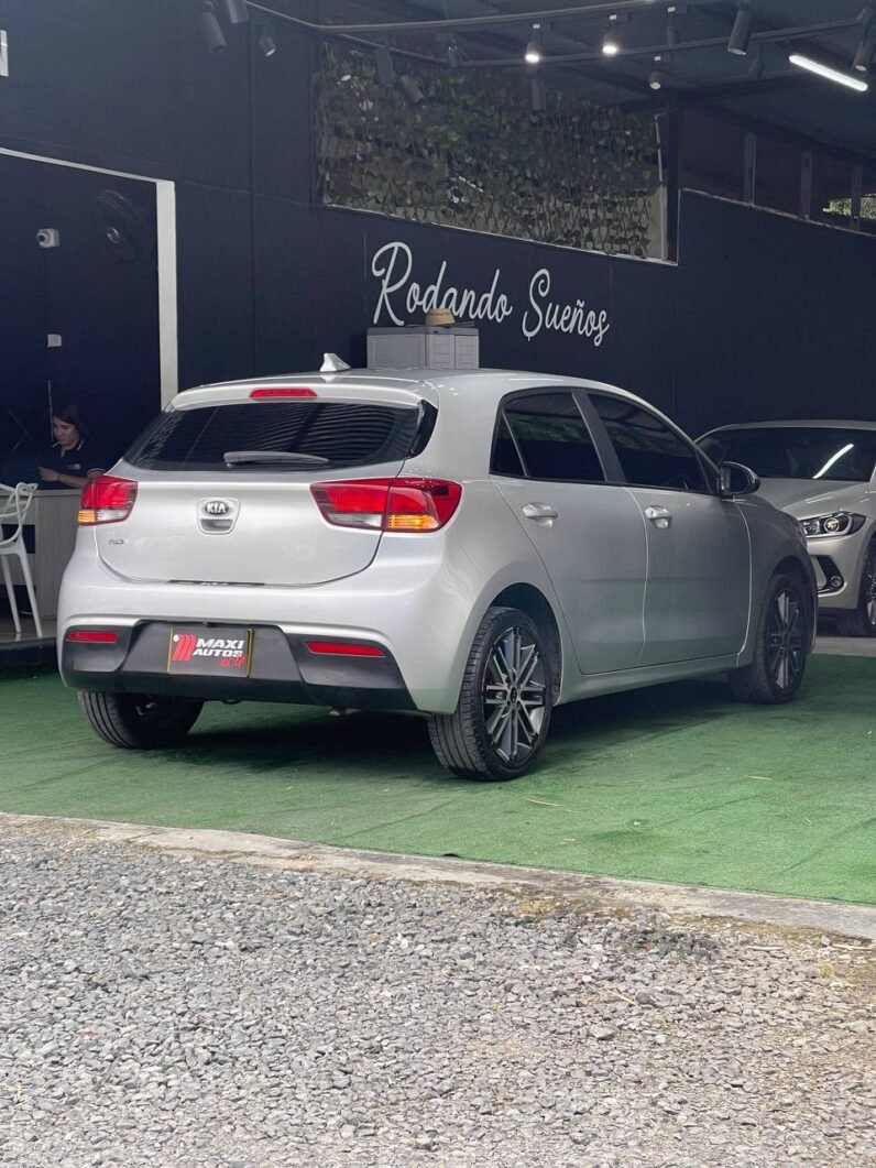 
								KIA RIO VIBRANT 1.4 AT HB full									