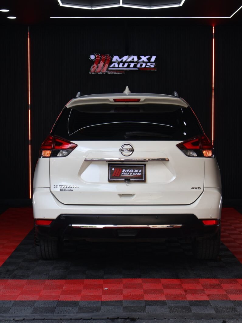 
								NISSAN X-TRAIL 2.5 AT 4X4 EXCLUSIVE 7PTOS full									