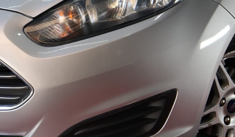 
								FORD  FIESTA SE 1.6L AT SEDAN full									