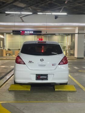 NISSAN TIIDA PREMIER HB MT