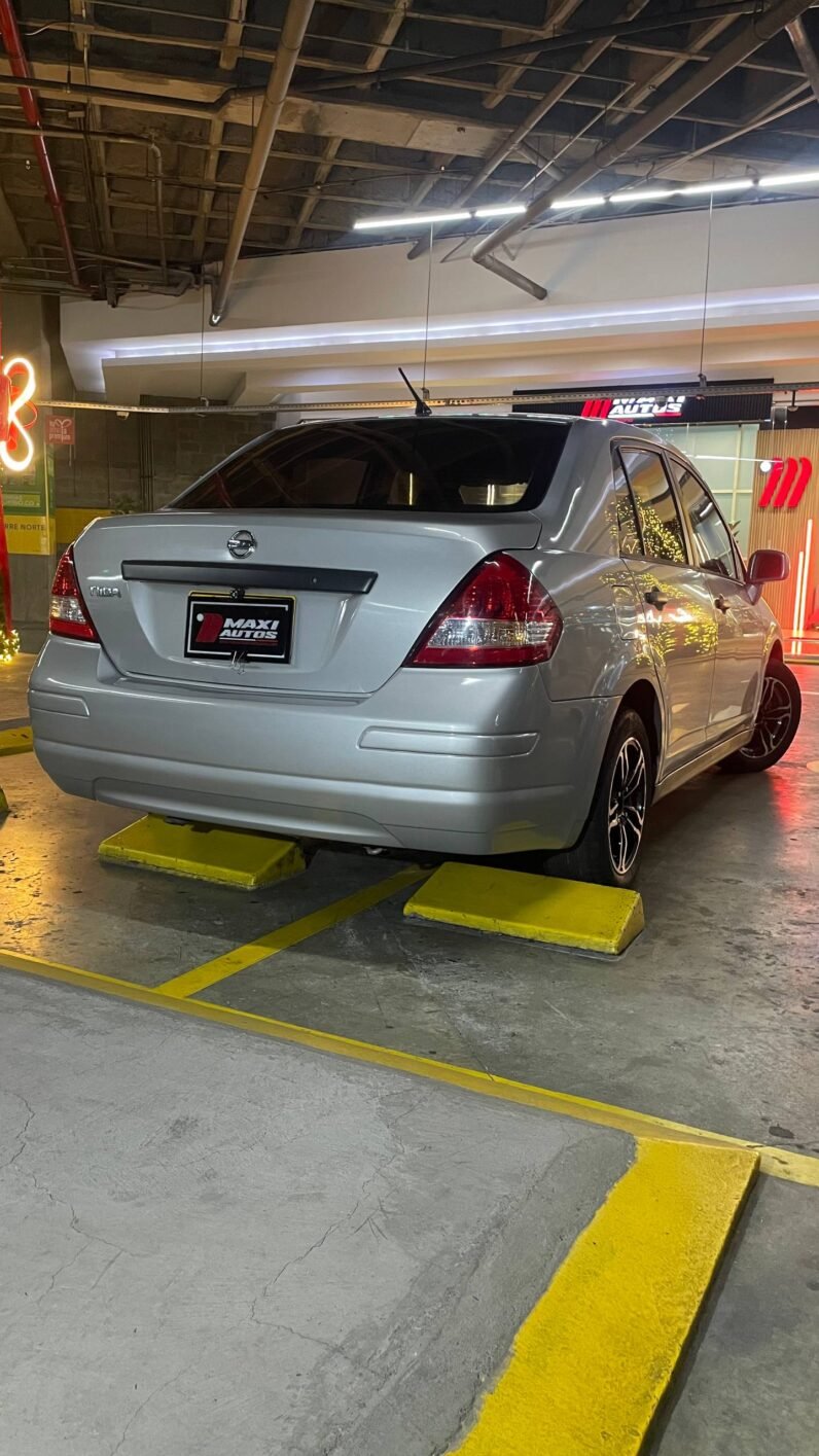 
								NISSAN TIIDA SEDAN MIIO MT 1.8L full									