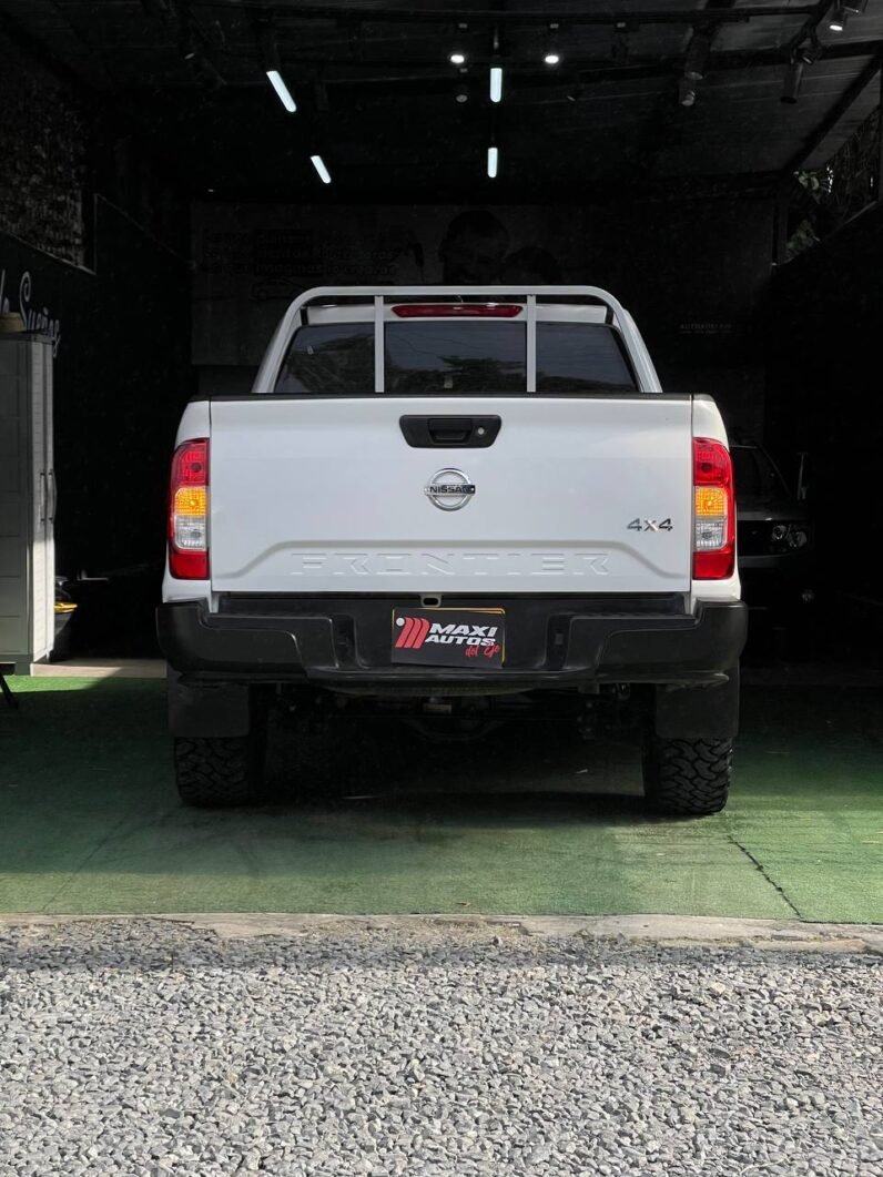 
								NISSAN FRONTIER NP300 2.5 DIESEL  MT 4X4 full									