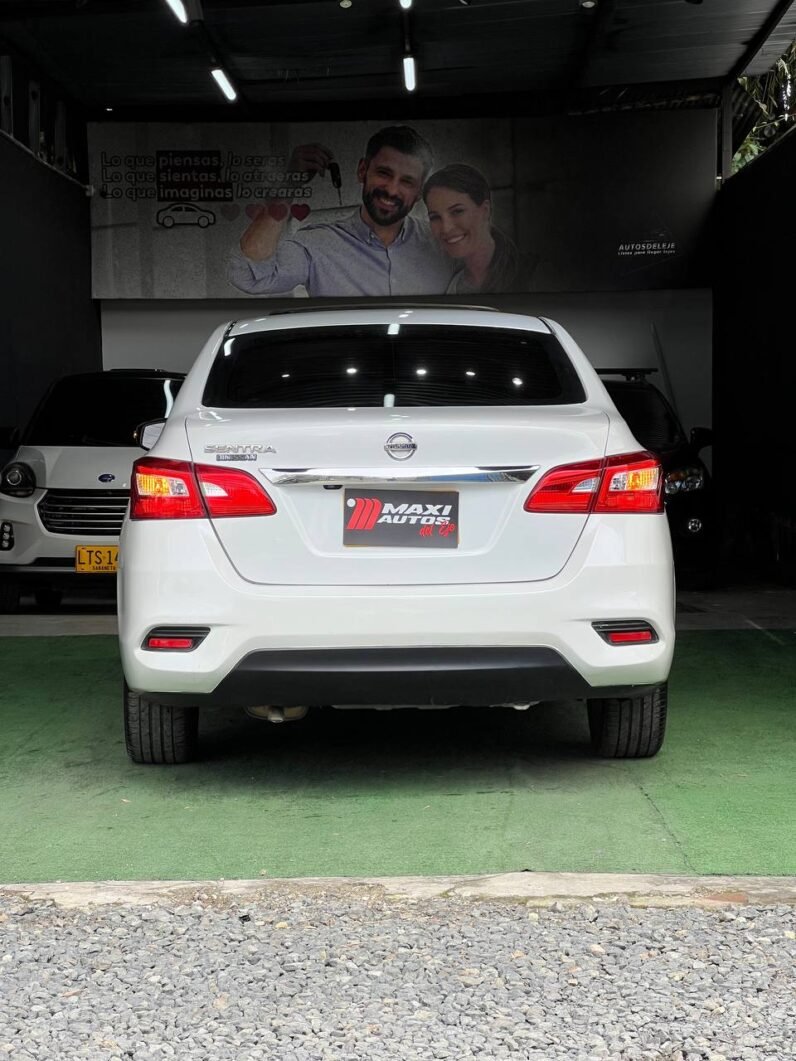 
								NISSAN SENTRA EXCLUSIVE 1.8 AT full									