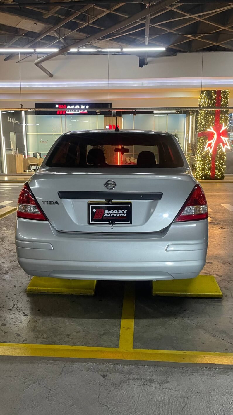 
								NISSAN TIIDA SEDAN MIIO MT 1.8L full									