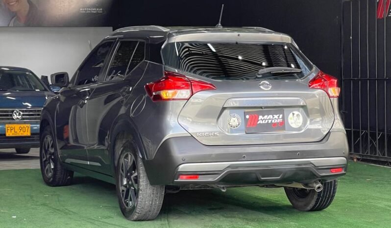 
								NISSAN KICKS SENSE 1.6L MT full									