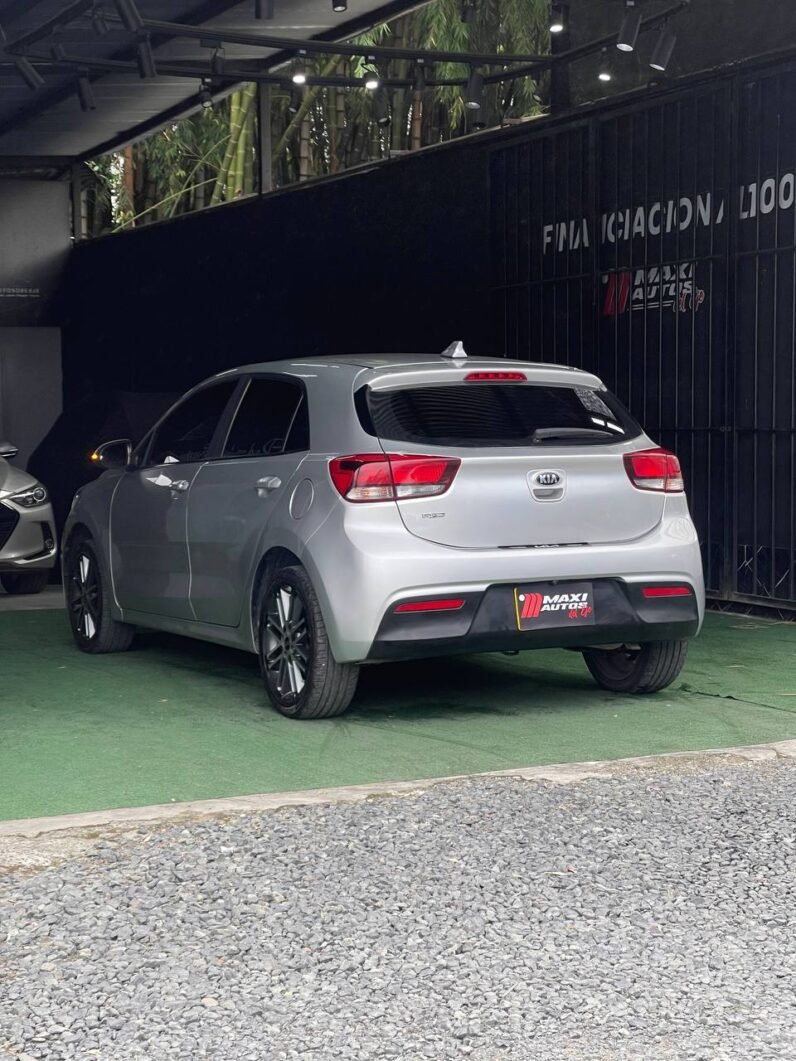 
								KIA RIO VIBRANT 1.4 AT HB full									