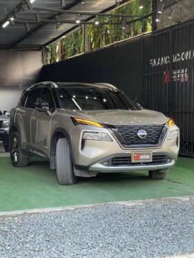 NISSAN X-TRAIL E-POWER EXCLUSIVE E-4ORCE