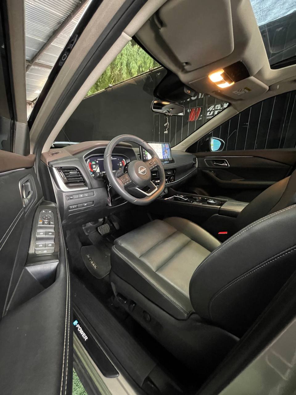 NISSAN X-TRAIL E-POWER EXCLUSIVE E-4ORCE