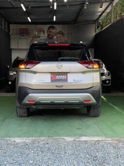 
										NISSAN X-TRAIL E-POWER EXCLUSIVE E-4ORCE full									