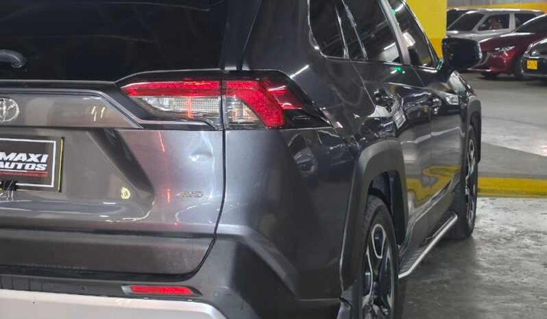 
								TOYOTA RAV4 IMPERIAL 2.4L AT 4×4 full									